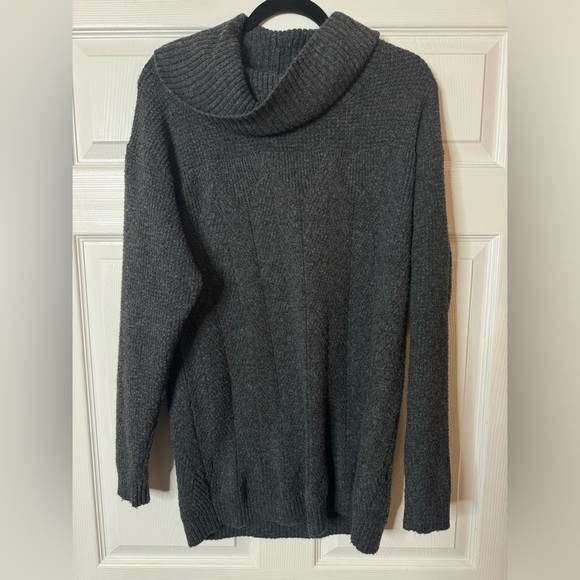Cabi Campfire Pullover Sweater Gray Size M | Oversized Cowl Neck Knit Style 4096 - Picture 3 of 5